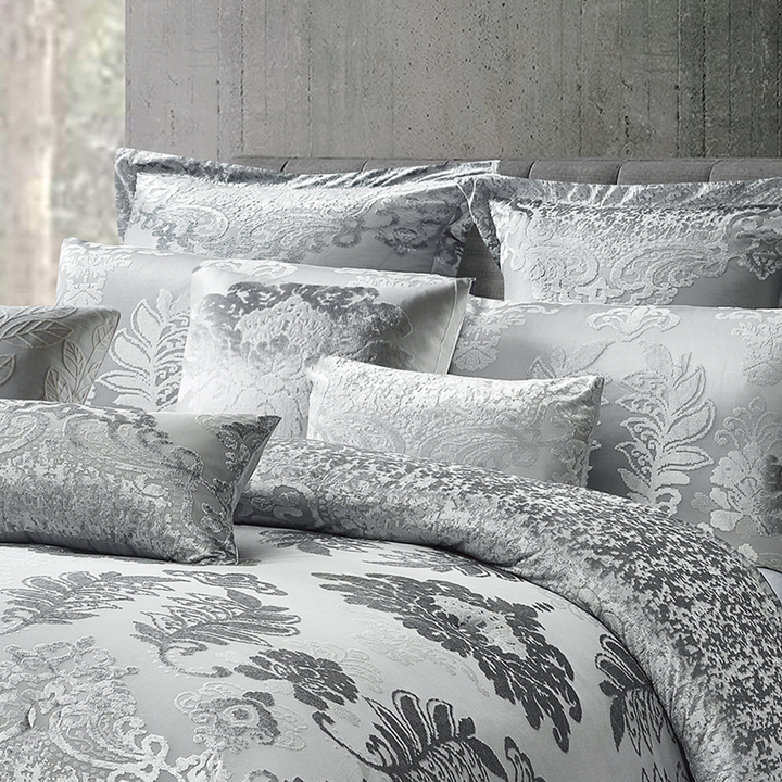 10 Pcs Luxury Bedding Gift Set – Silver Damask