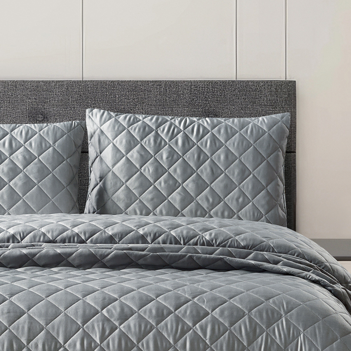 3 Piece Silk Bedspread Set – Silver
