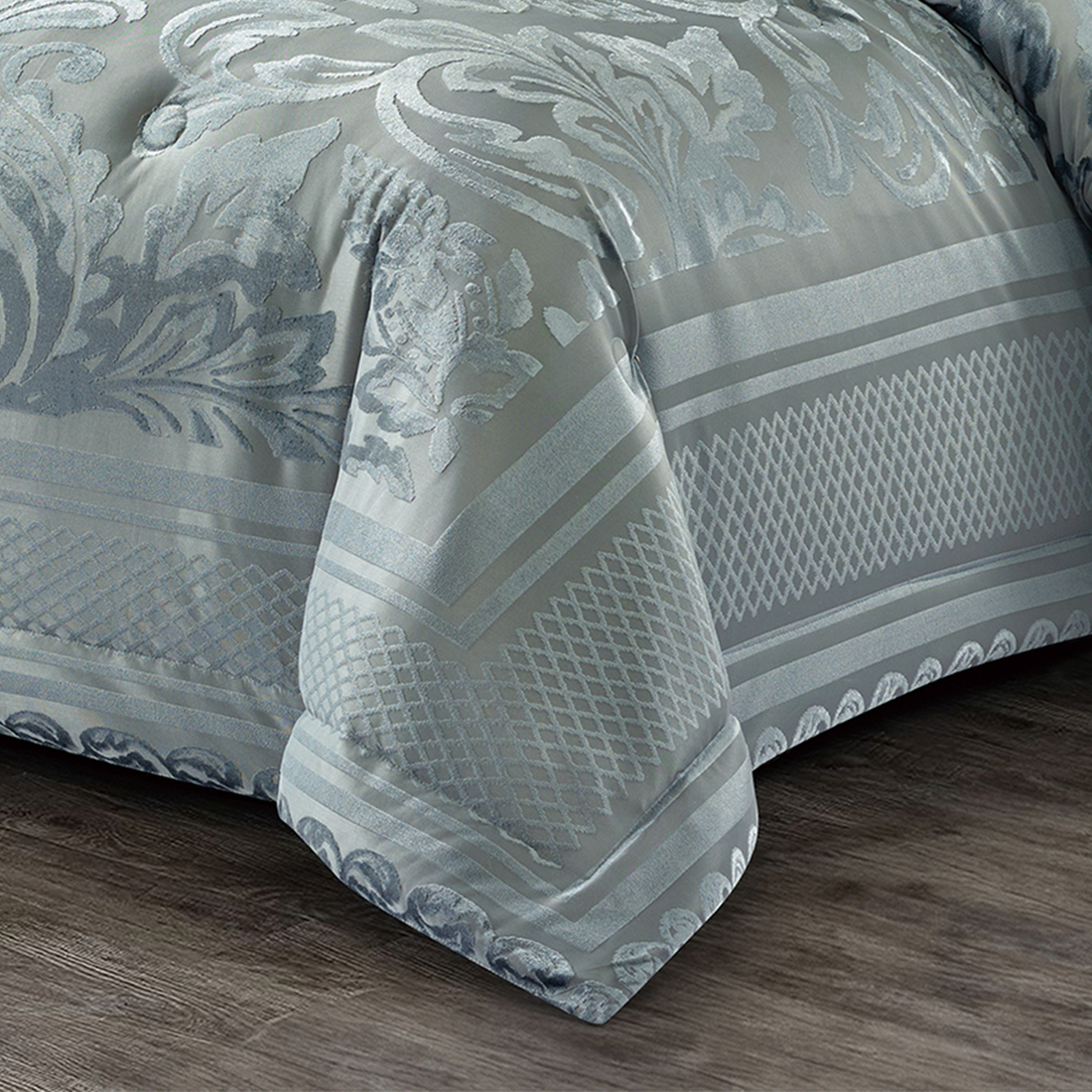 10 Pcs Luxury Bedding Gift Set – Damask Silver Blue