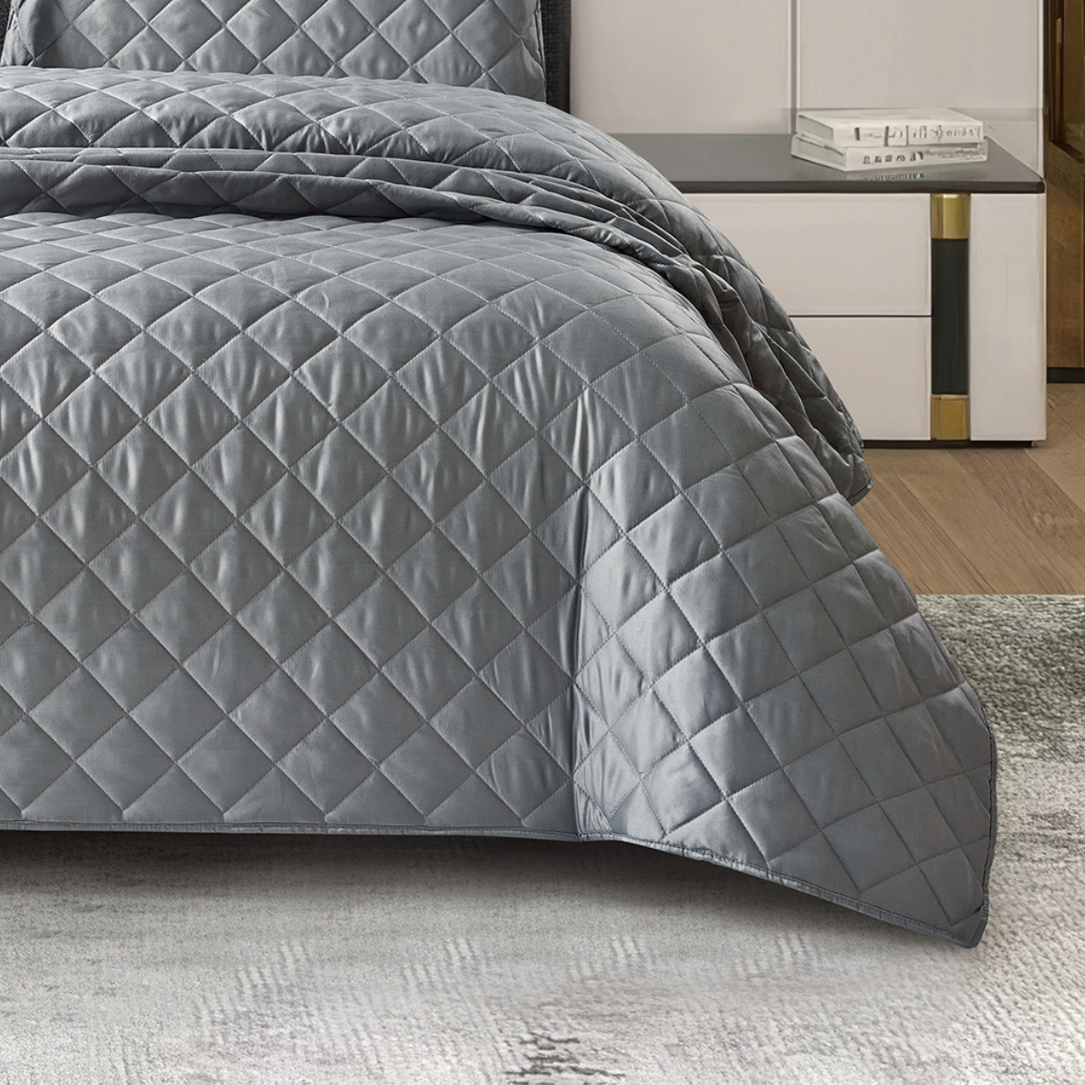 3 Piece Silk Bedspread Set – Silver