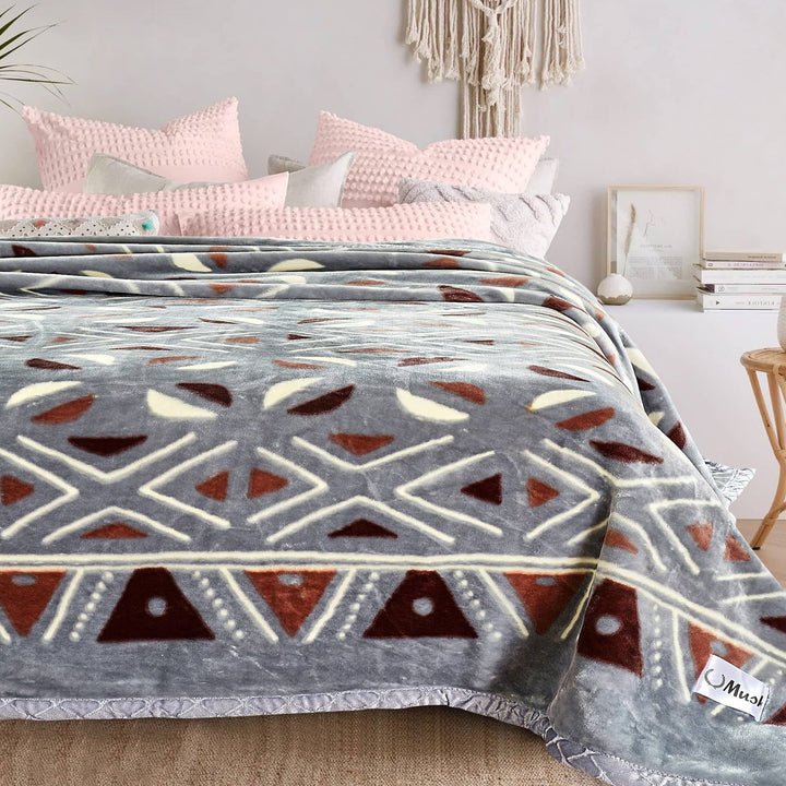 Super Soft 4kg 220 x 240 Mink Blanket – Geometric Sands