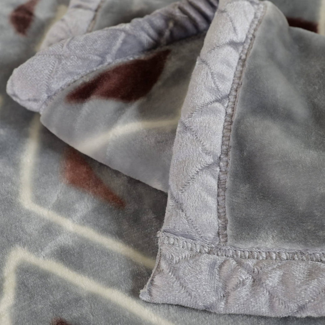 Super Soft 4kg 220 x 240 Mink Blanket – Geometric Sands