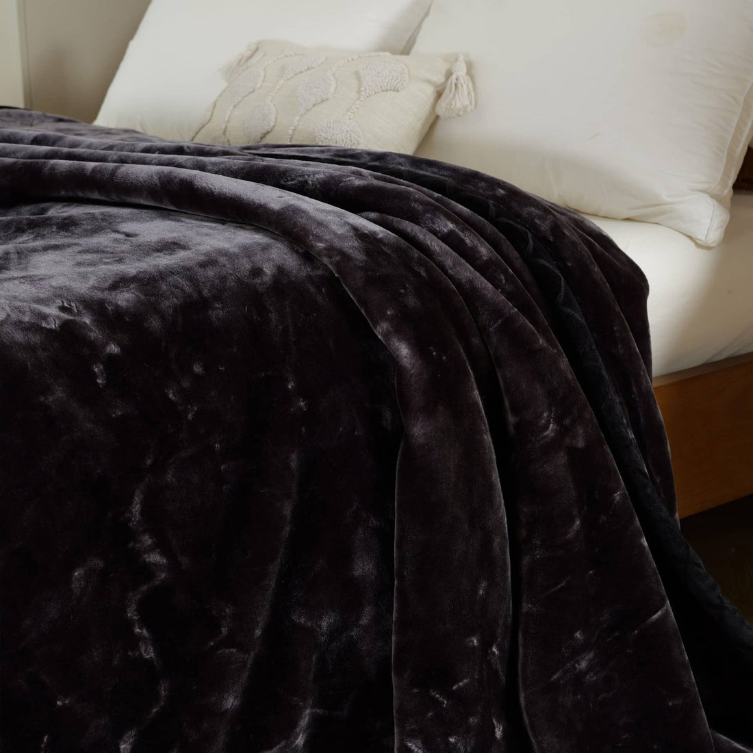 Super Soft 4kg 220 x 240 Mink Blanket – Charcoal