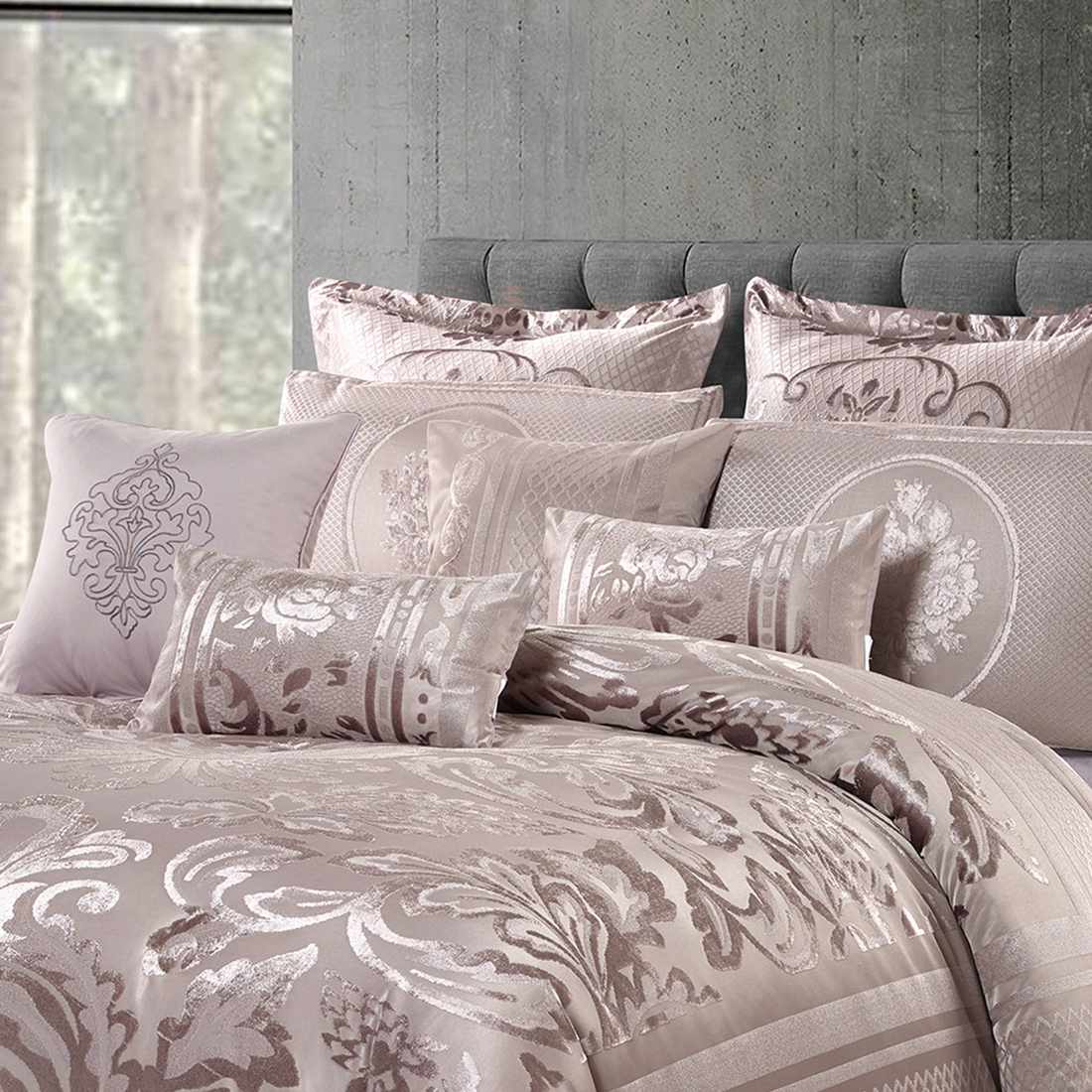 10 Pcs Luxury Bedding Gift Set – Dusty Pink Damask