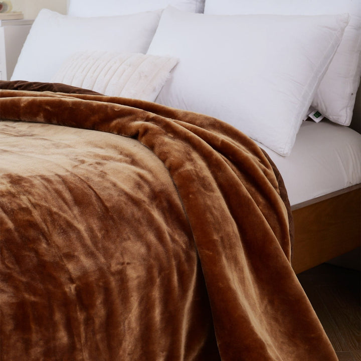 Super Soft 4kg 220 x 240 Mink Blanket – Bronze Glow