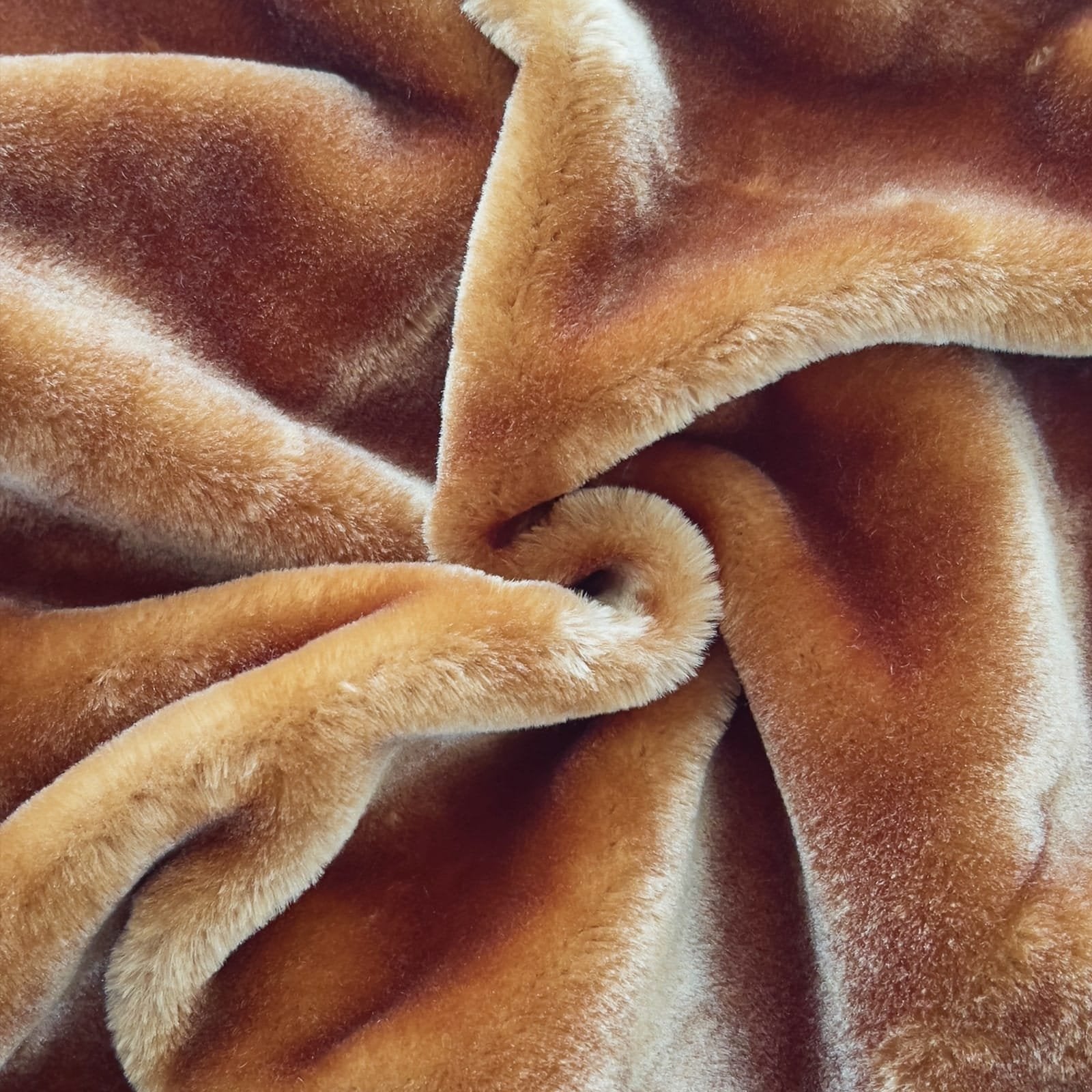 Super Soft 4kg 220 x 240 Mink Blanket – Bronze Glow