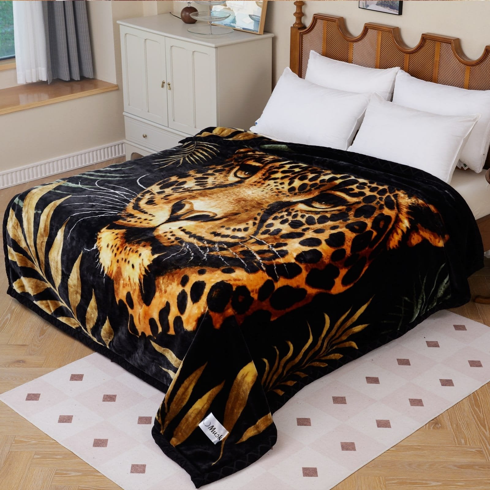 Super Soft 4kg 220 x 240 Mink Blanket – Golden Panther Luxe Blanket