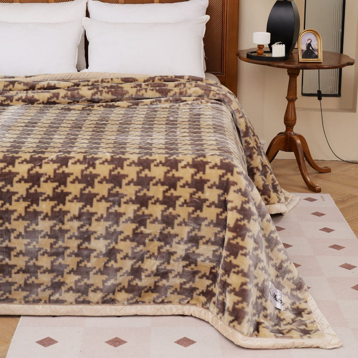 Super Soft 4kg 220 x 240 Mink Blanket – Classic Charm