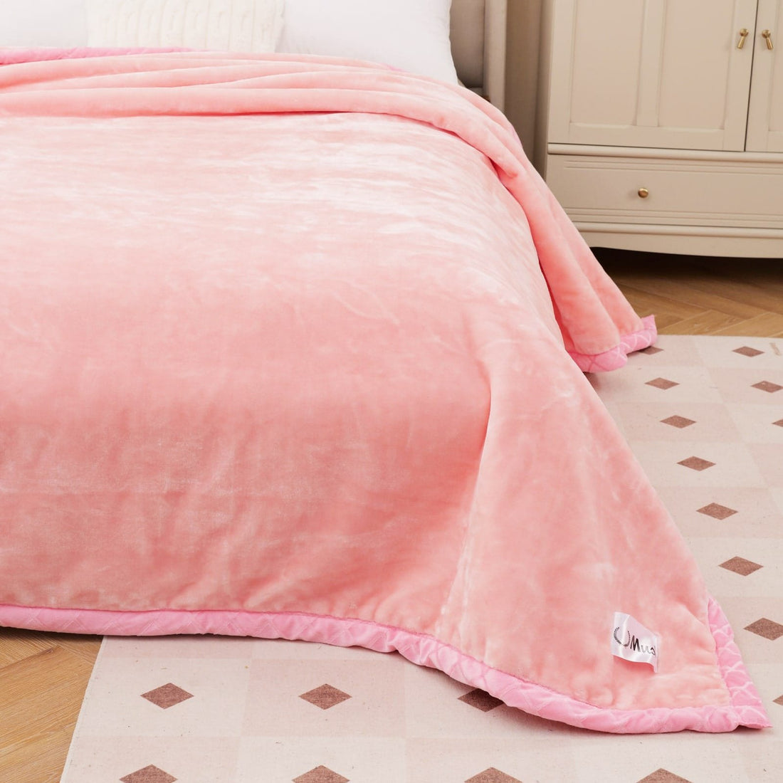Super Soft 4kg 220 x 240 Mink Blanket – Soft Rose Plush