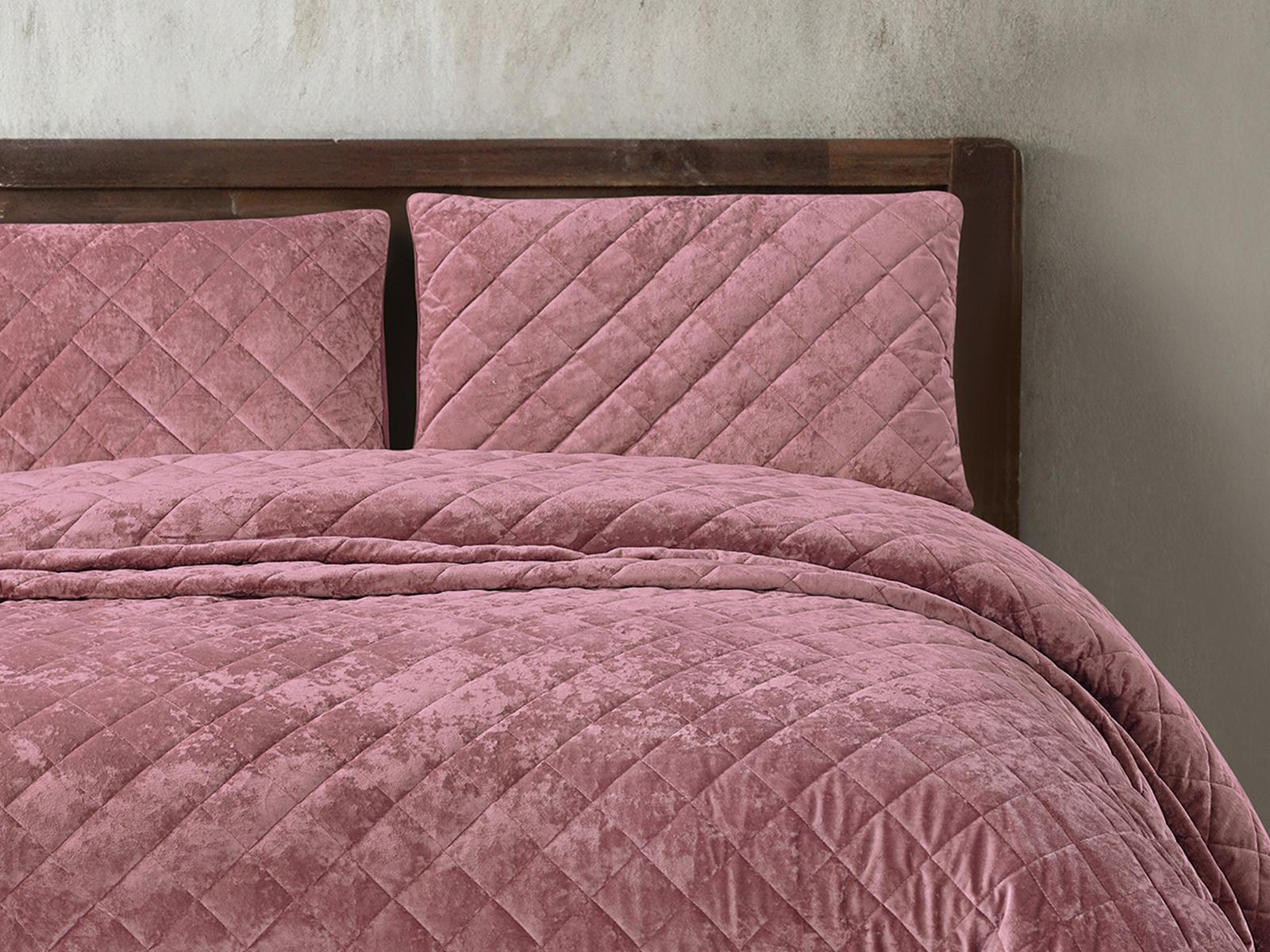 3 Piece Crushed Velvet Bedspread Set – Dusty Pink