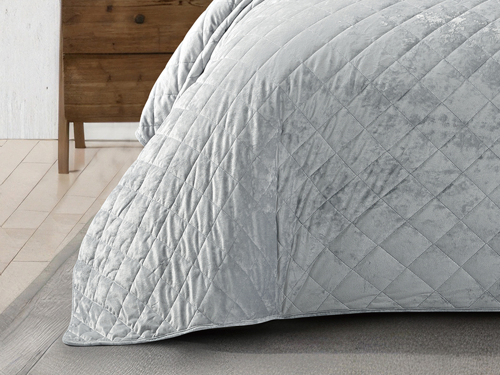 3 Piece Crushed Velvet Bedspread Set – Silver