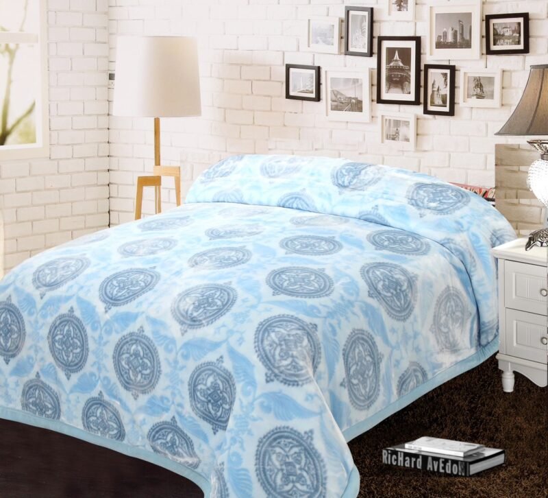 Super Soft 4kg 220 x 240 Mink Blanket – Medallion Sky Blue