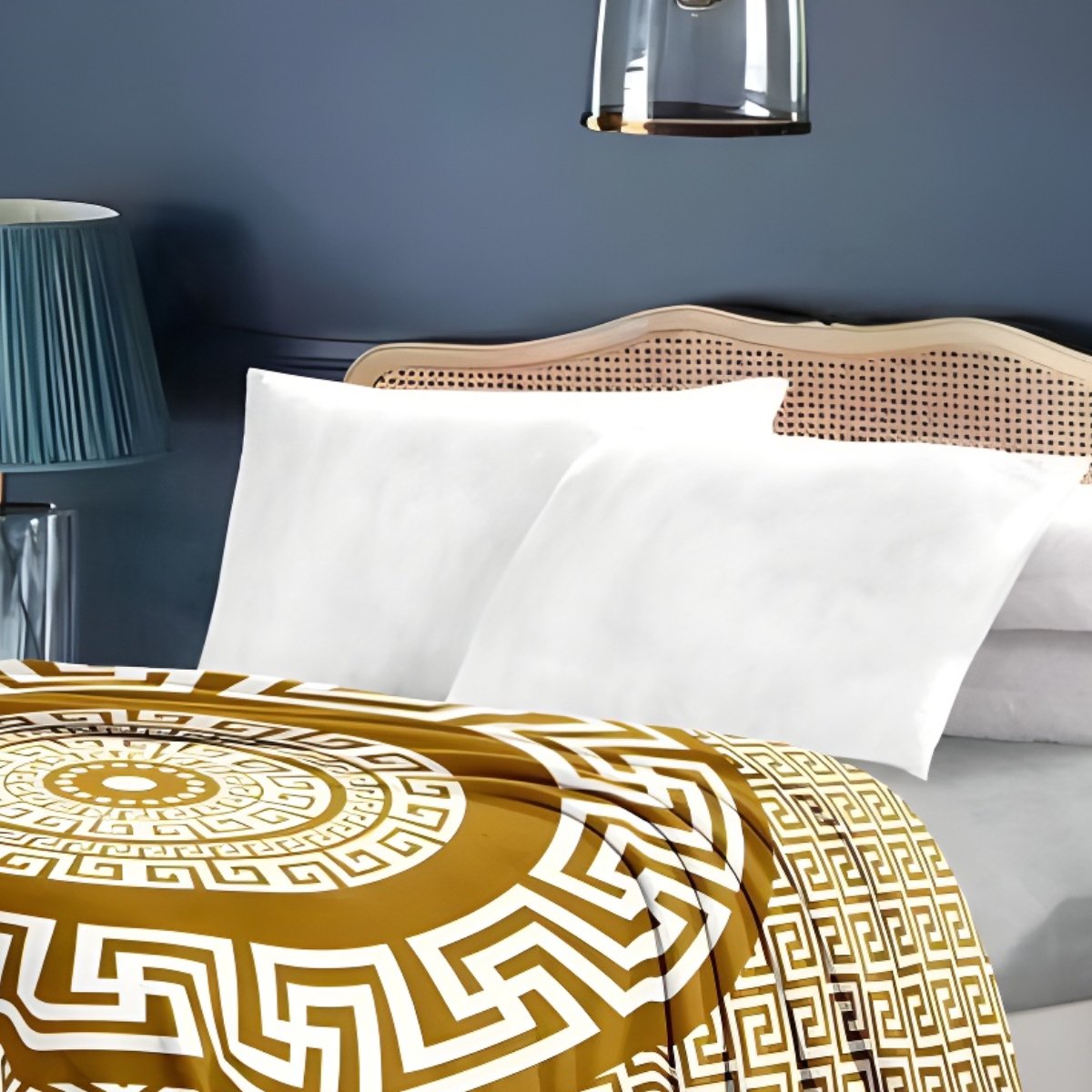 Super Soft 4kg 220 x 240 Mink Blanket – Golden Yellow Greek Key