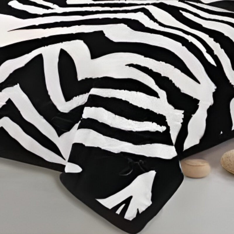 Super Soft 4kg 220 x 240 Mink Blanket – Black and White Zebra Print